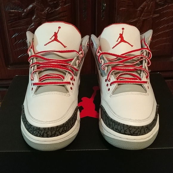 Air Jordan Retro 3 Fire Reds - Picture 2 of 8